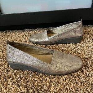 Studio Flexx metallic slip on